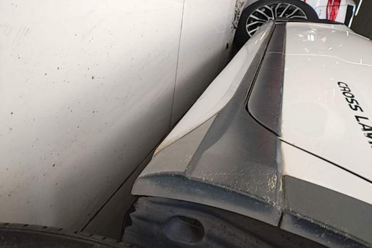 Used Volkswagen Cross Lavida 2014 1.4TSI DSG Left Side Sill