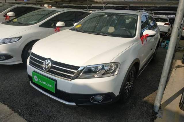 Used Volkswagen Cross Lavida 2014 1.6L Automatic