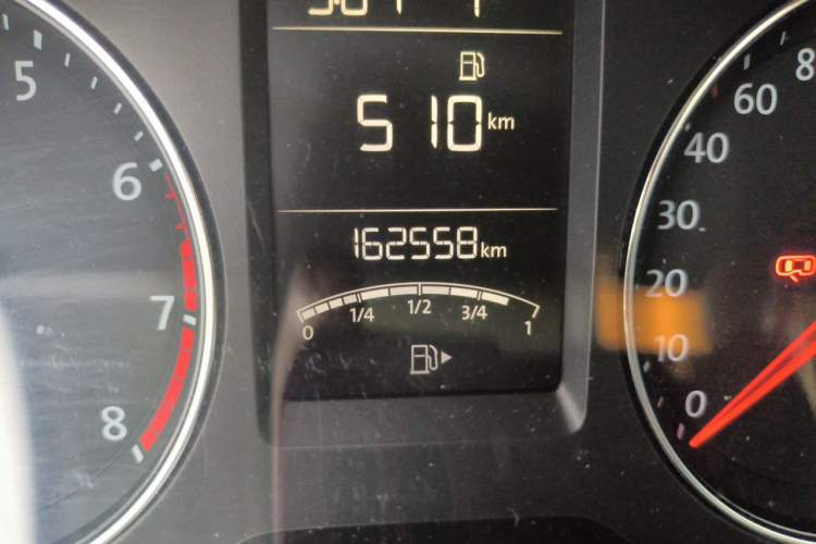 Used Volkswagen Cross Lavida 2014 1.4TSI DSG Odometer Close Up