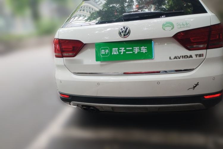 Used Volkswagen Cross Lavida 2014 1.4TSI DSG Rear