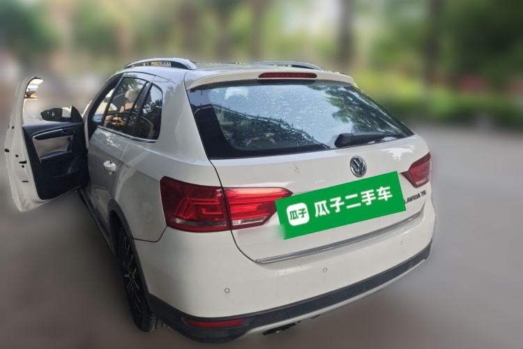 Used Volkswagen Cross Lavida 2014 1.4TSI DSG Rear Left 45 Deg