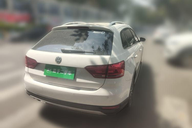 Used Volkswagen Cross Lavida 2014 1.6L Automatic Rear Right 45 Deg