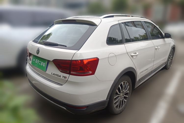 Used Volkswagen Cross Lavida 2014 1.4TSI DSG Rear Right 45 Deg