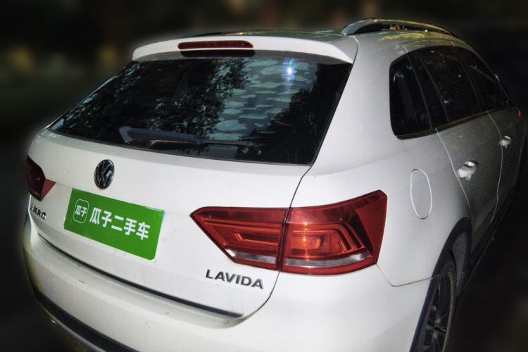 Used Volkswagen Cross Lavida 2014 1.6L Automatic Rear Right 45 Deg
