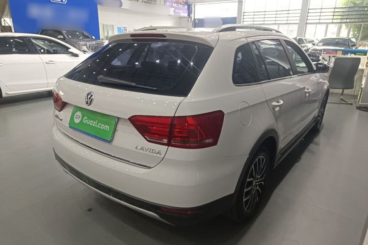 Used Volkswagen Cross Lavida 2014 1.6L Automatic Rear Right 45 Deg