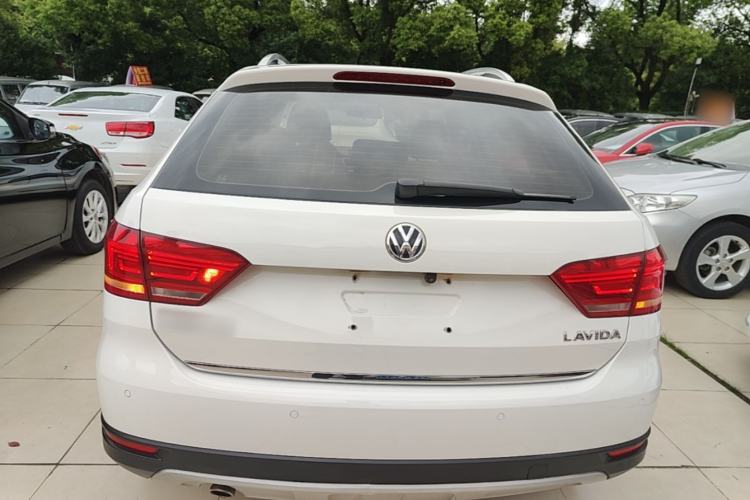Used Volkswagen Cross Lavida 2014 1.6L Automatic Rear