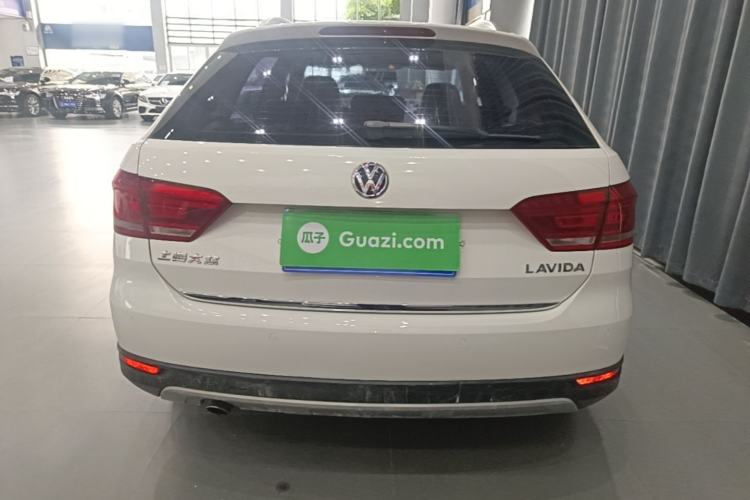 Used Volkswagen Cross Lavida 2014 1.6L Automatic Rear