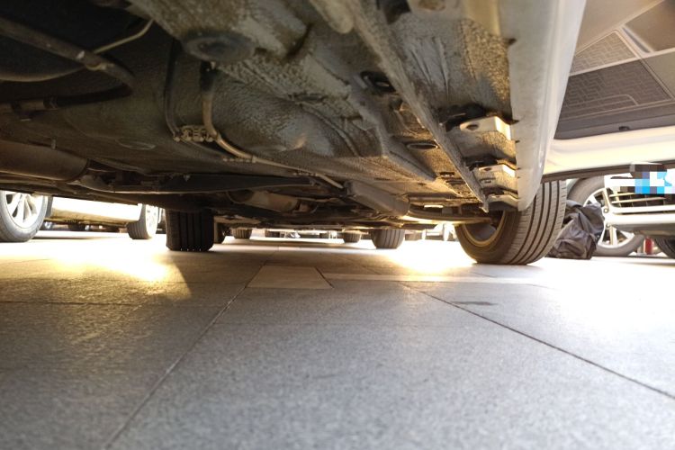 Used Volkswagen Cross Lavida 2014 1.6L Automatic Right Side Sill