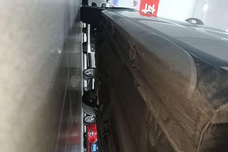 Used Volkswagen Cross Lavida 2014 1.6L Automatic Right Side Sill