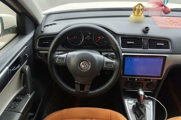 Used Volkswagen Cross Lavida 2014 1.4TSI DSG Steering Wheel