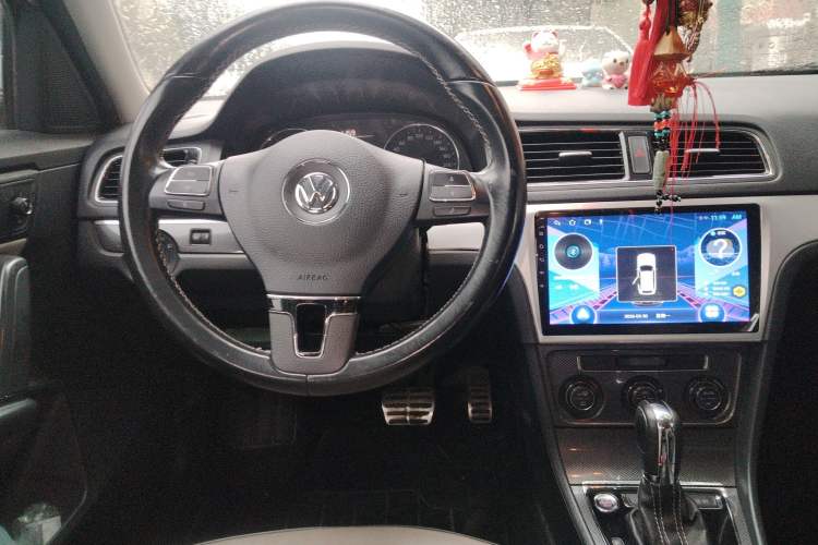 Used Volkswagen Cross Lavida 2014 1.6L Automatic Steering Wheel