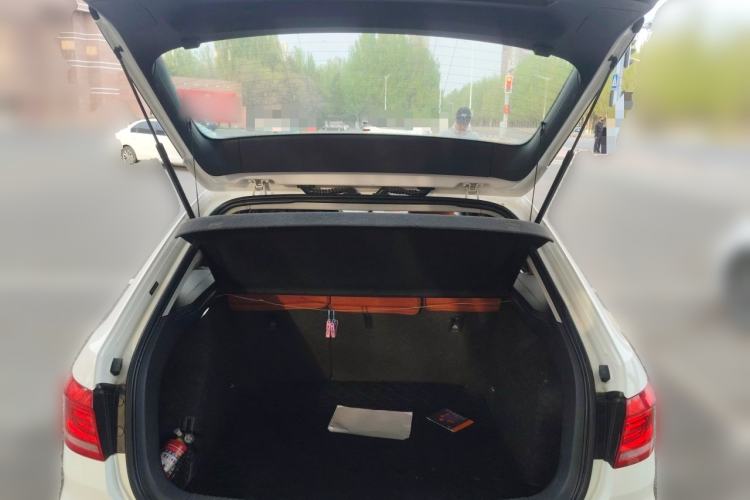 Used Volkswagen Cross Lavida 2014 1.4TSI DSG Trunk