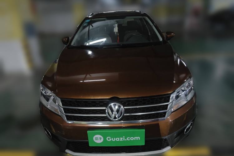 Used Volkswagen Cross Lavida 2014 1.6L Automatic Front