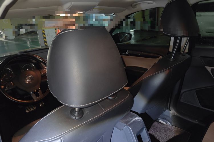 Used Volkswagen Cross Lavida 2014 1.6L Automatic Headliner