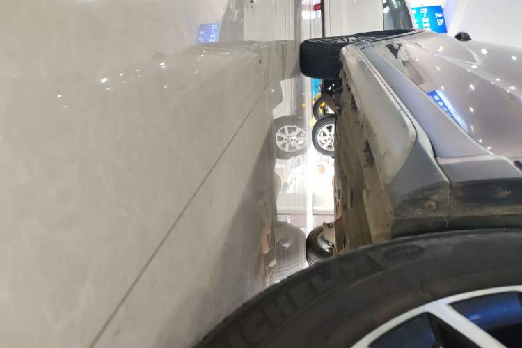 Used Volkswagen Cross Lavida 2014 1.6L Automatic Right Side Sill