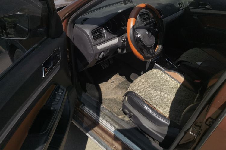 Used Volkswagen Cross Lavida 2016 230TSI DSG Luxury Edition Driver Seat