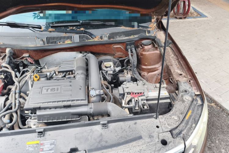 Used Volkswagen Cross Lavida 2016 230TSI DSG Luxury Edition Engine Bay Left
