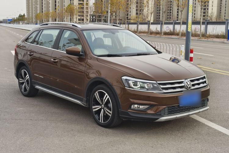 Used Volkswagen Cross Lavida 2016 230TSI DSG Luxury Edition Exterior 2
