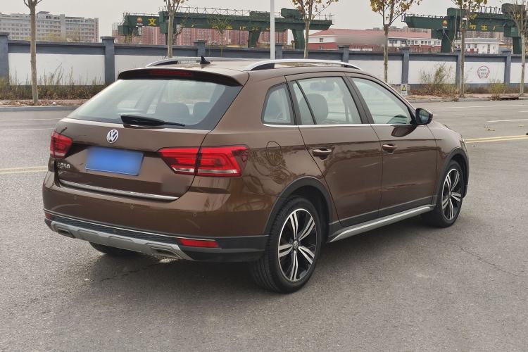Used Volkswagen Cross Lavida 2016 230TSI DSG Luxury Edition Exterior 5