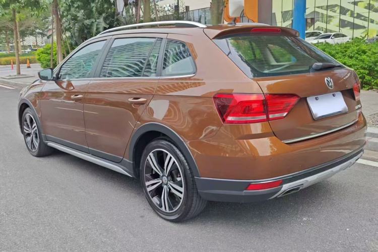 Used Volkswagen Cross Lavida 2016 230TSI DSG Luxury Edition Exterior 8