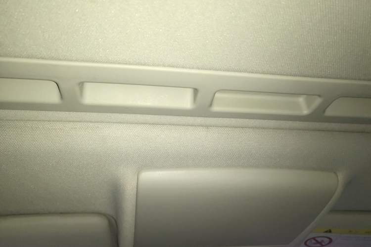 Used Volkswagen Cross Lavida 2016 230TSI DSG Luxury Edition Headliner
