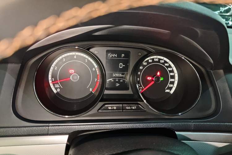 Used Volkswagen Cross Lavida 2016 230TSI DSG Luxury Edition Instrument Cluster