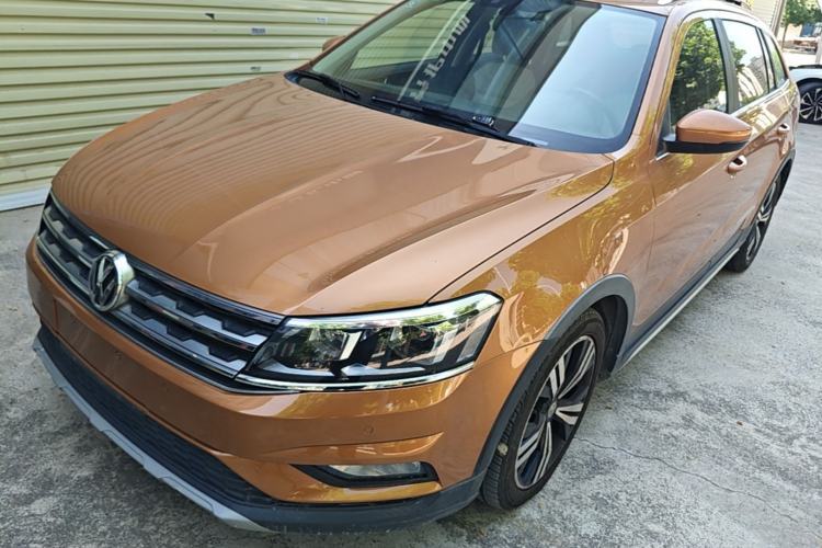 Used Volkswagen Cross Lavida 2016 230TSI DSG Luxury Edition Guazi used car, China used car export, Used car for sale, Used  cars, Cheapest cars for sale