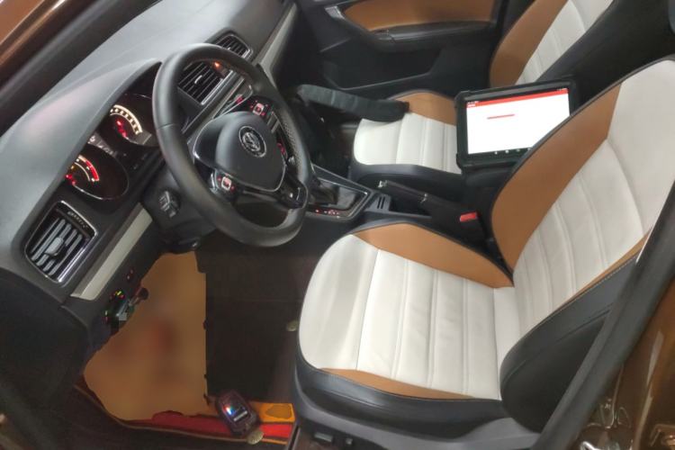 Used Volkswagen Cross Lavida 2016 230TSI DSG Luxury Edition Left Front Seat