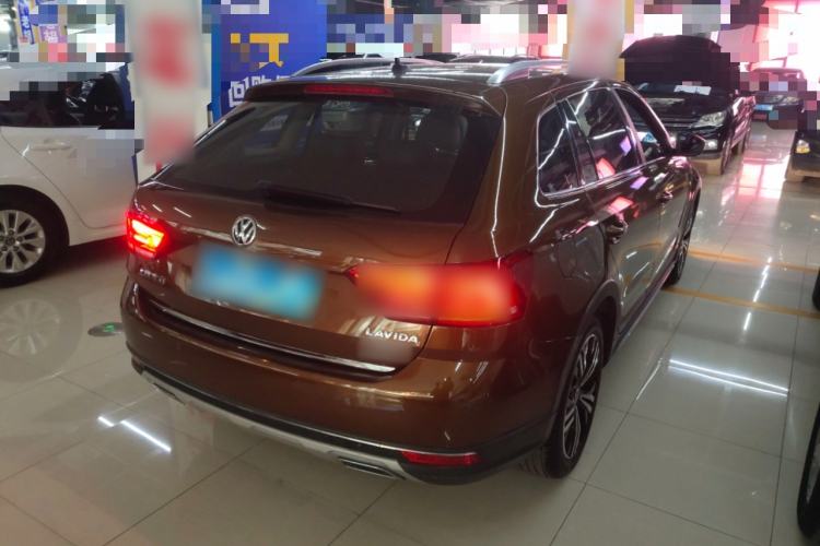 Used Volkswagen Cross Lavida 2016 230TSI DSG Luxury Edition Rear Right 45 Deg