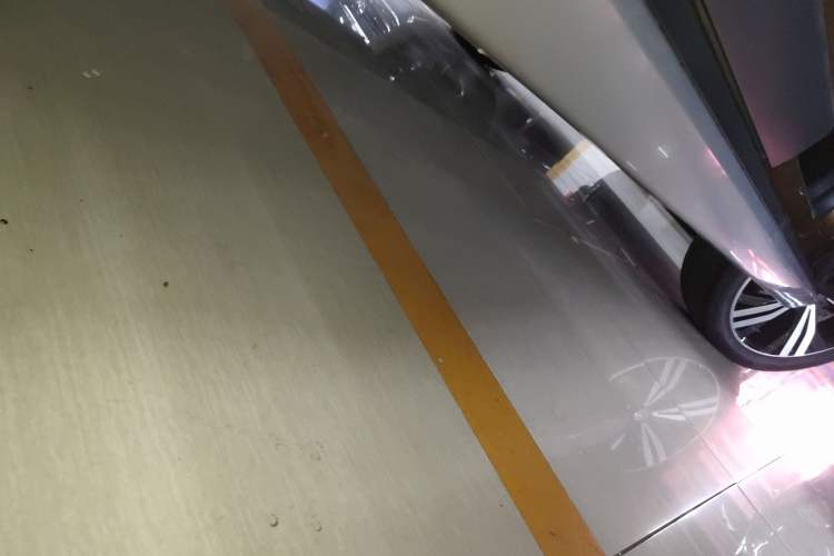 Used Volkswagen Cross Lavida 2016 230TSI DSG Luxury Edition Right Side Sill