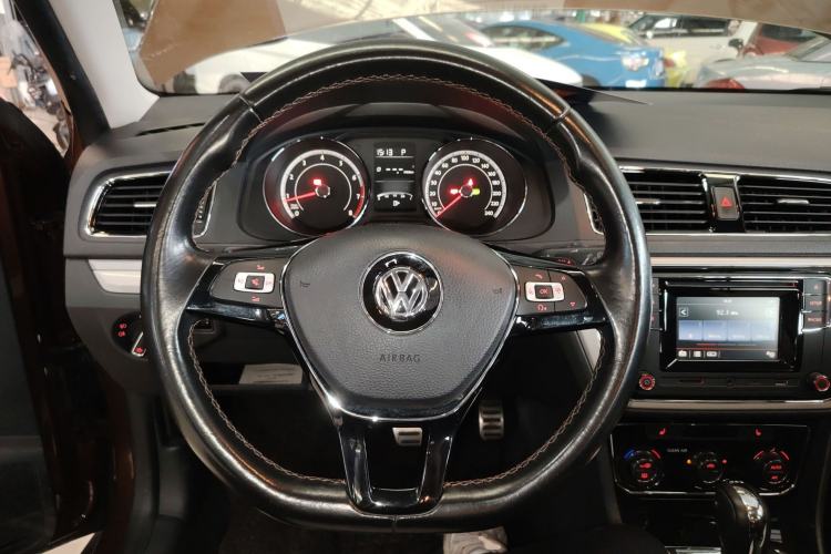 Used Volkswagen Cross Lavida 2016 230TSI DSG Luxury Edition Steering Wheel