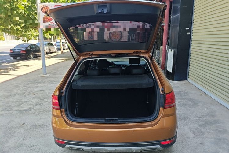 Used Volkswagen Cross Lavida 2016 230TSI DSG Luxury Edition Trunk
