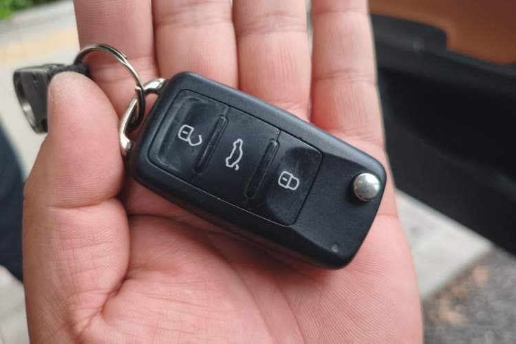 Used Volkswagen Cross Lavida 2016 230TSI DSG Luxury Edition Vehicle Key