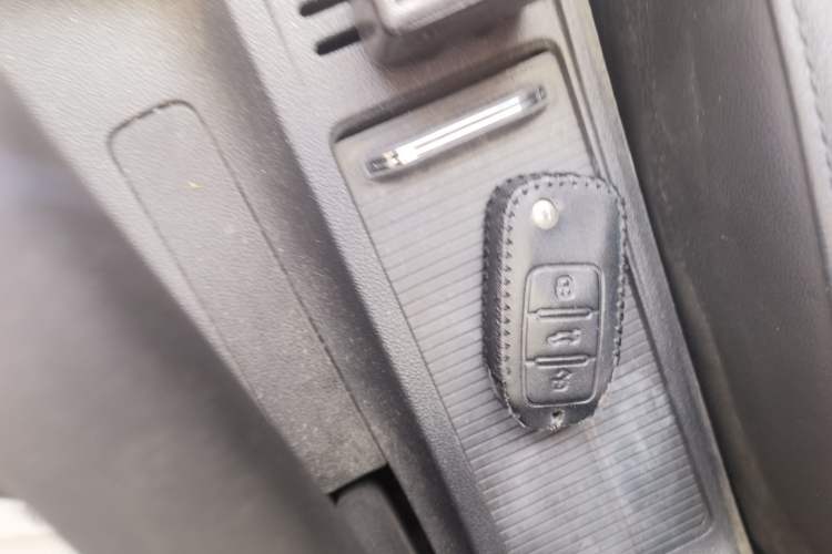 Used Volkswagen Cross Lavida 2016 230TSI DSG Luxury Edition Vehicle Key