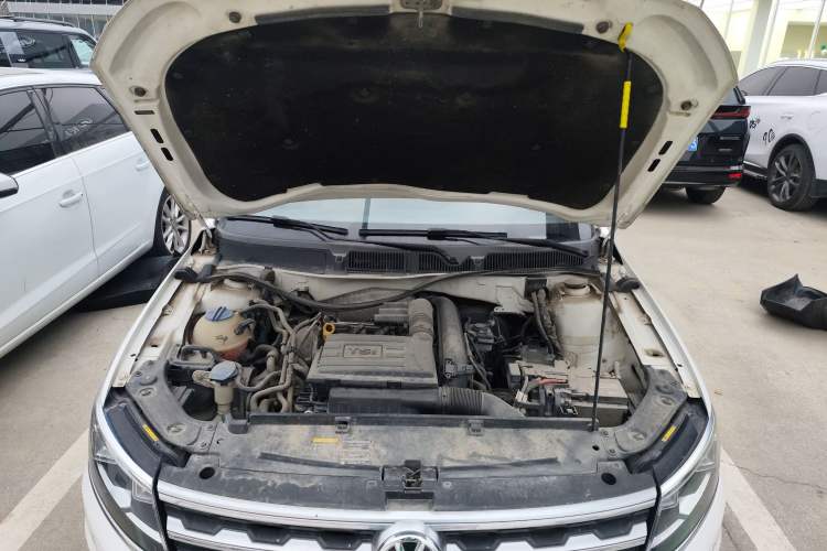 Used Volkswagen Cross Lavida 2016 230TSI DSG Luxury Edition Engine Bay
