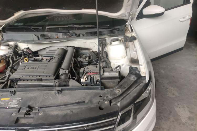 Used Volkswagen Cross Lavida 2016 230TSI DSG Comfort Edition Engine Bay Left