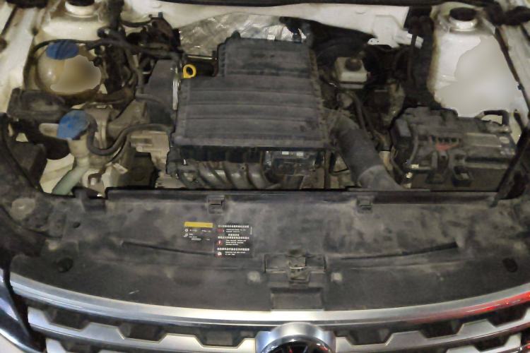 Used Volkswagen Cross Lavida 2016 1.6L Automatic Luxury Edition Engine Bay