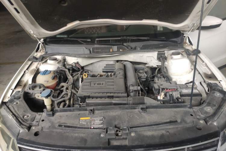 Used Volkswagen Cross Lavida 2016 230TSI DSG Comfort Edition Engine Bay