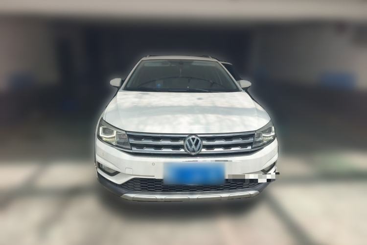 Used Volkswagen Cross Lavida 2016 1.6L Automatic Luxury Edition Front