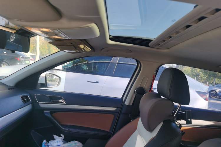 Used Volkswagen Cross Lavida 2016 1.6L Automatic Comfort Edition Headliner