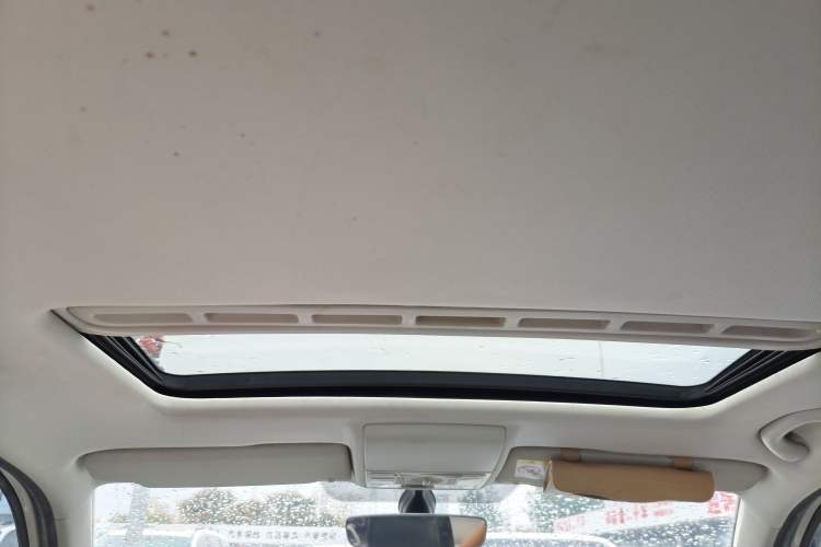 Used Volkswagen Cross Lavida 2016 230TSI DSG Luxury Edition Headliner