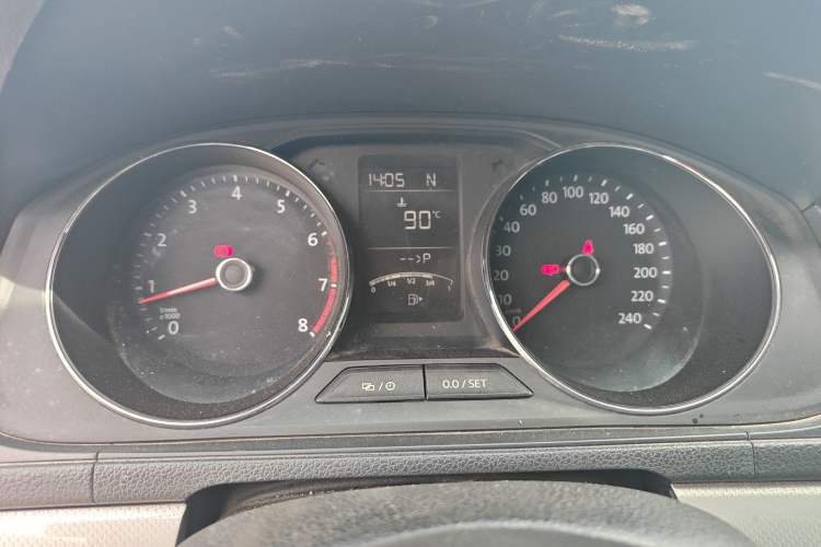 Used Volkswagen Cross Lavida 2016 1.6L Automatic Comfort Edition Instrument Cluster