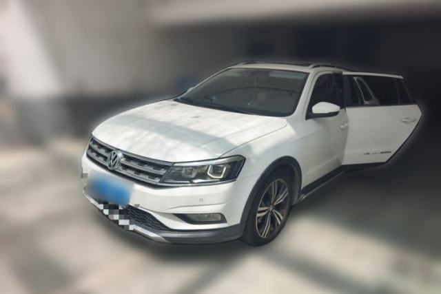 Ojetý Volkswagen Cross Lavida 2016 1.6L Automatic Luxury Edition