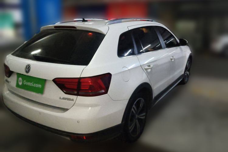 Used Volkswagen Cross Lavida 2016 1.6L Automatic Luxury Edition Rear Right 45 Deg
