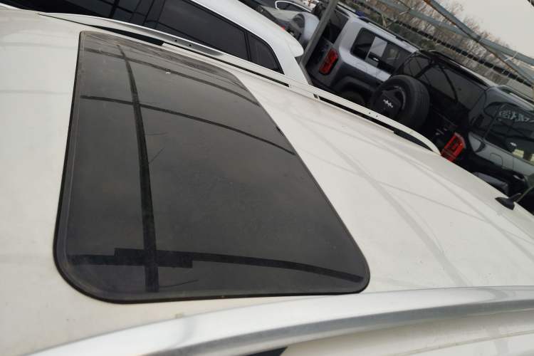 Used Volkswagen Cross Lavida 2016 230TSI DSG Luxury Edition Roof