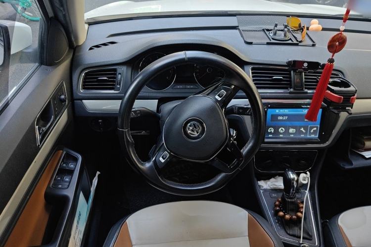 Used Volkswagen Cross Lavida 2016 1.6L Automatic Comfort Edition Steering Wheel