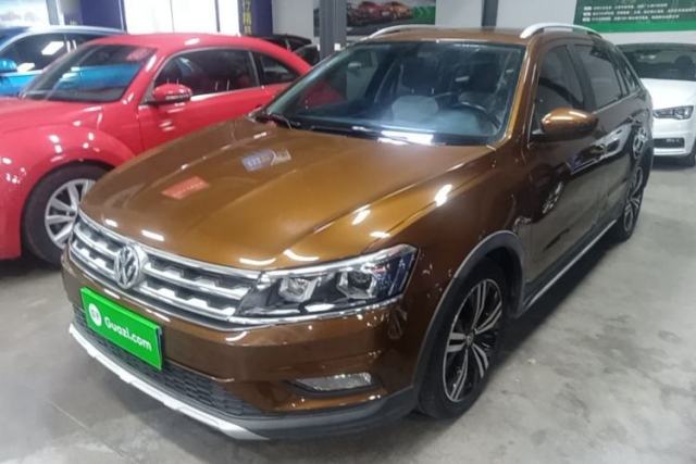 Ojetý Volkswagen Cross Lavida 2017 230TSI DSG Luxury Edition