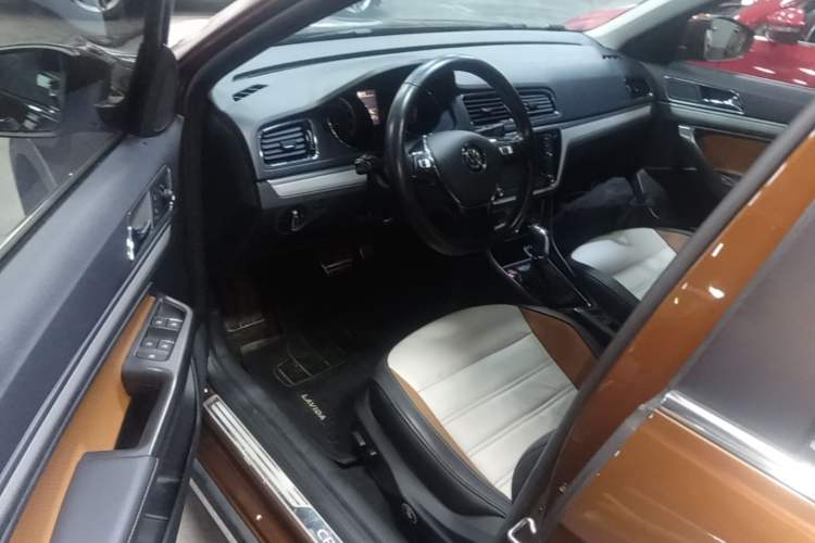 Used Volkswagen Cross Lavida 2017 230TSI DSG Luxury Edition Driver Seat
