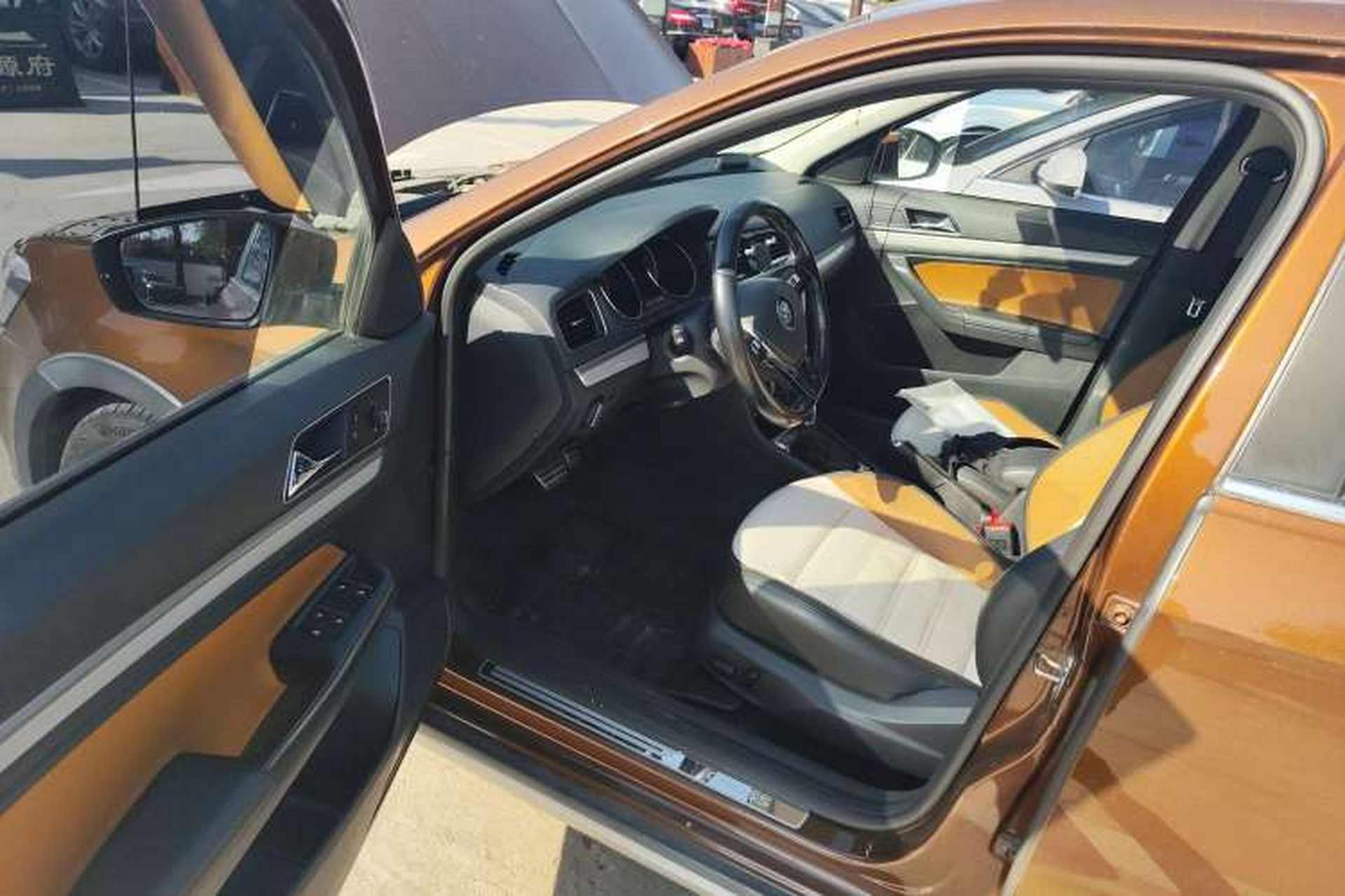 Used Volkswagen Cross Lavida 2017 230TSI DSG Luxury Edition Driver Seat