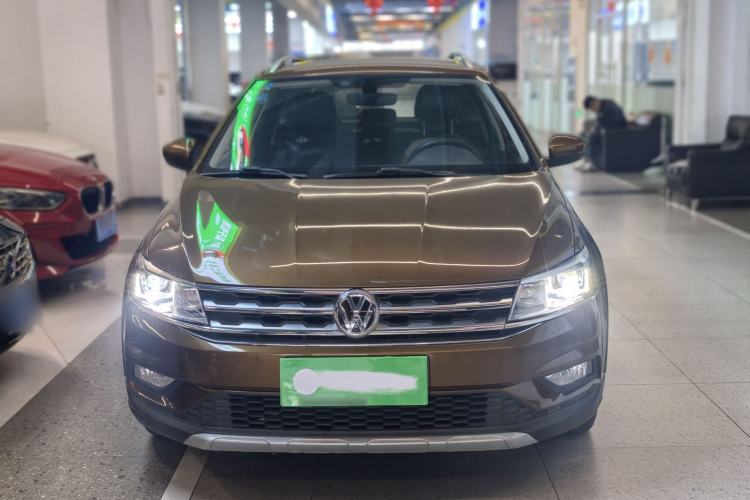Used Volkswagen Cross Lavida 2017 230TSI DSG Luxury Edition Exterior 1